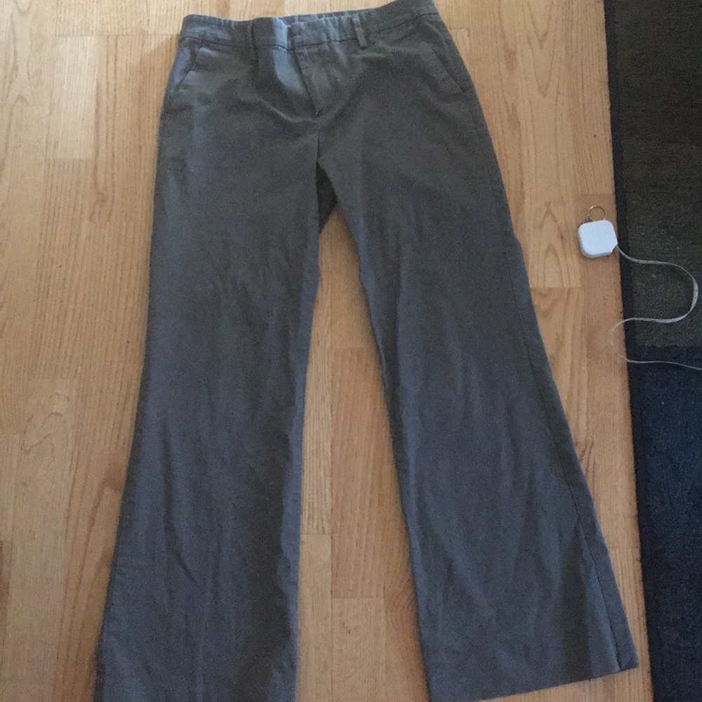 Gap perfect khaki